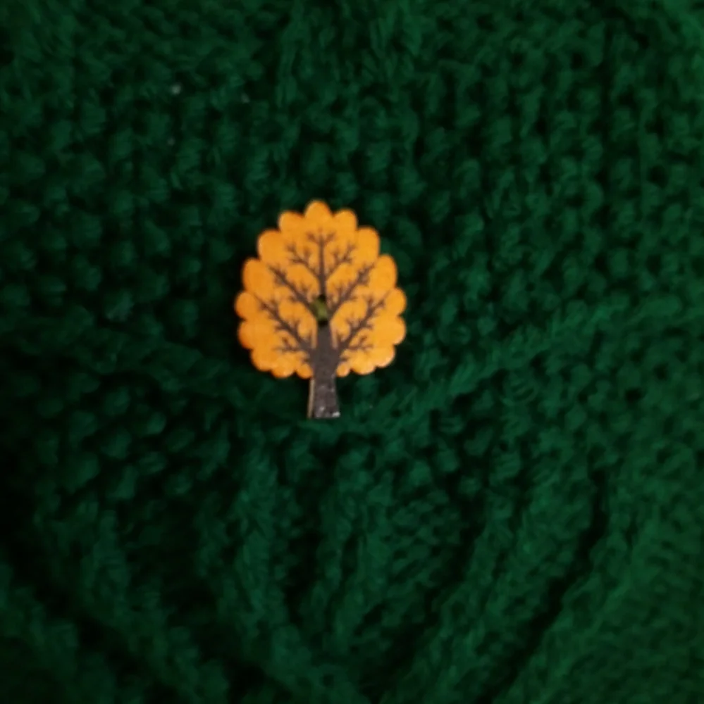 Hand Crafted  Knit Cable Throw Pillow Green Tree Buttons